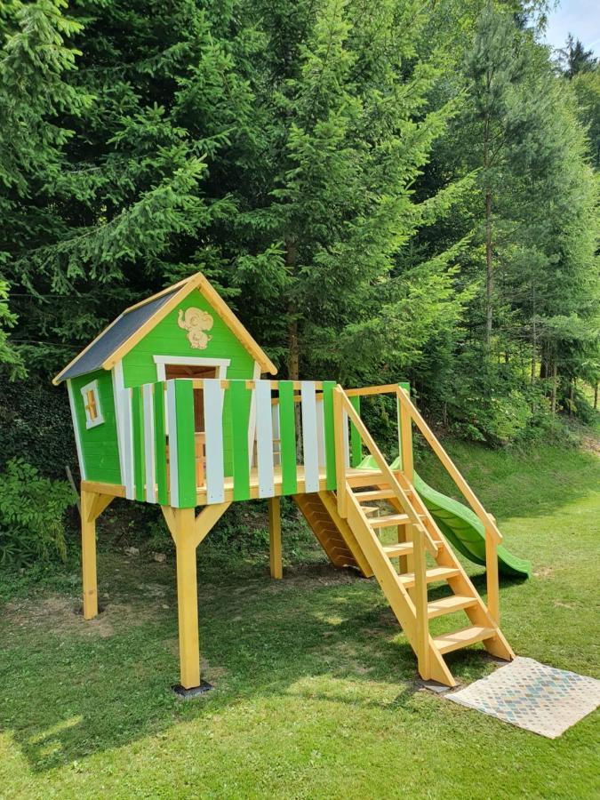 Holiday Home Prdelanca Luče Exteriör bild